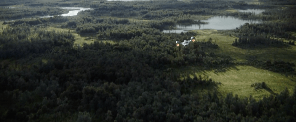 The Razorcrest flying into Sargon the lush planet he finds sanctuary for a while. 