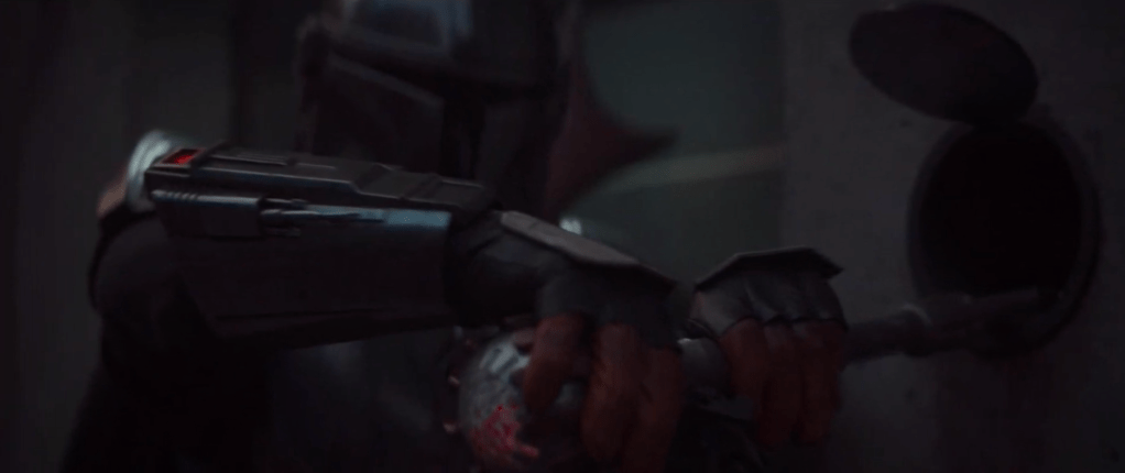 The Mandalorian breaking off the gatekeeper droid